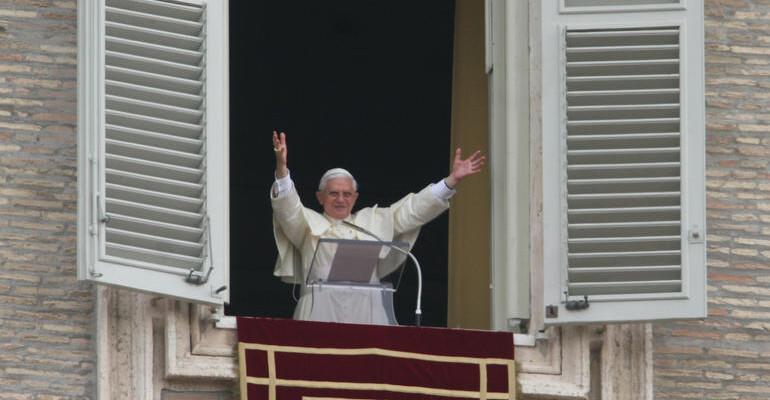 Benedetto XVI: “Vicinanza spirituale alla Marcia nazionale di Lecce”